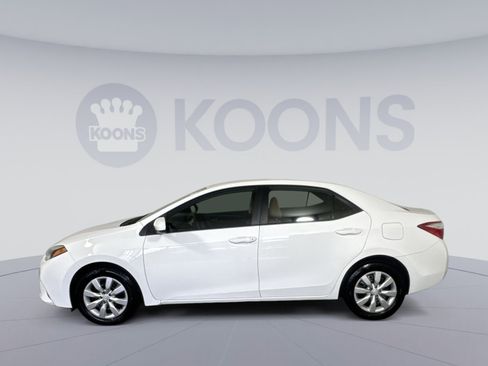 Used 2015 Toyota Corolla LE image 2