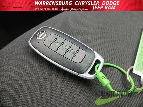 Used 2024 Nissan Rogue S FWD image 29