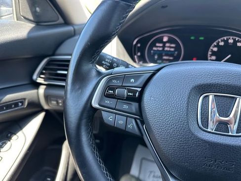Used 2018 Honda Accord Touring image 23