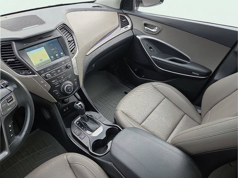 Used 2017 Hyundai Santa Fe Sport FWD image 12