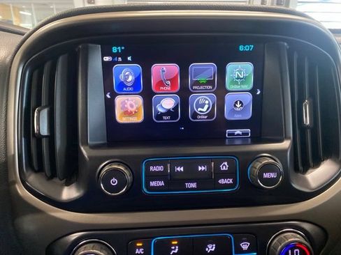 Used 2017 Chevrolet Colorado Z71 AWD/4WD image 17
