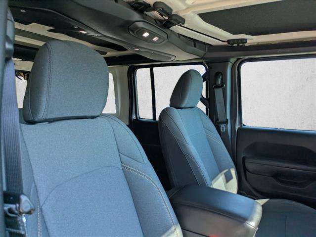 Used 2024 Jeep Wrangler Unlimited Sport AWD/4WD image 21