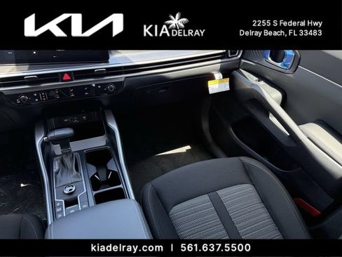 New 2026 Kia Sorento LX FWD image 13