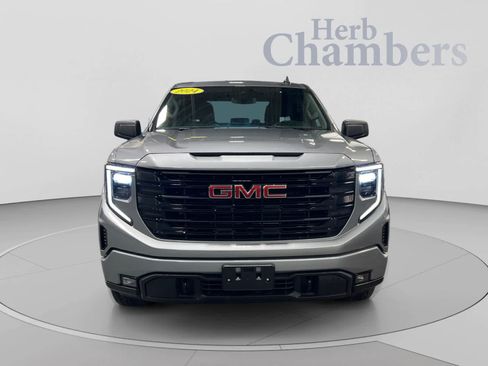Used 2024 GMC Sierra 1500 Elevation AWD/4WD image 2