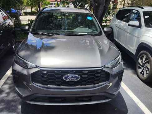Used 2025 Ford Escape ST-Line AWD/4WD image 3