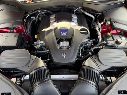 Used 2020 Maserati Levante S GranSport image 9