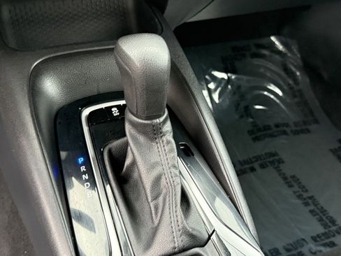 Certified 2021 Toyota Corolla LE image 24