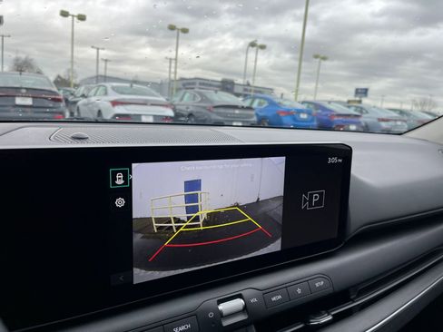 Used 2025 Kia K4 LXS image 17