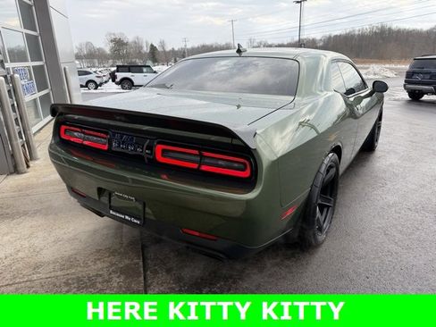 Used 2019 Dodge Challenger SRT Hellcat w/ Plus Package image 6