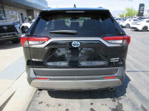 Used 2024 Toyota RAV4 Limited w/ Advanced Technology Package image 7