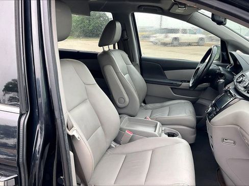 Used 2014 Honda Odyssey Touring image 30