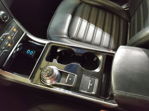 Used 2020 Ford Edge SEL w/ Convenience Package FWD image 26