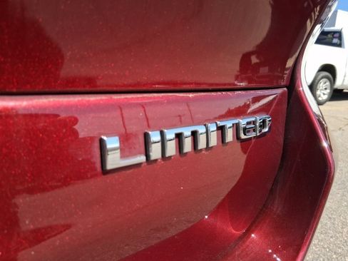 Used 2023 Jeep Grand Cherokee L Limited w/ Trailer Tow Group (B) AWD/4WD image 13