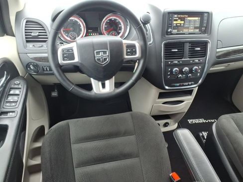 Used 2017 Dodge Grand Caravan SE w/ Power Window Group FWD image 13