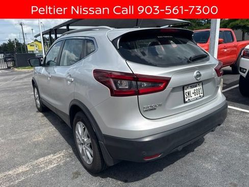 Certified 2022 Nissan Rogue Sport SV w/ Technology Package AWD/4WD image 5