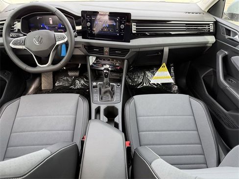 New 2026 Volkswagen Jetta SE image 8