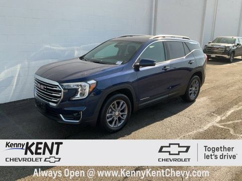 Used 2023 GMC Terrain SLT w/ LPO, Floor Liner Package image 32