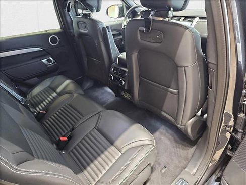 New 2025 Land Rover Discovery Dynamic SE AWD/4WD image 11