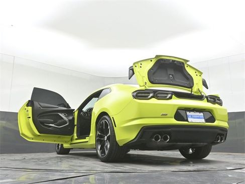 Used 2021 Chevrolet Camaro SS image 50