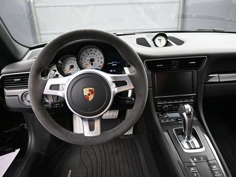 Certified 2015 Porsche 911 GT3 RWD image 17