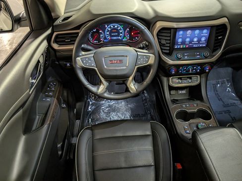 Used 2022 GMC Acadia Denali w/ Denali Ultimate Package AWD/4WD image 50