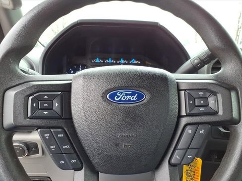 Used 2017 Ford F450 XL w/ Power Equipment Group image 21