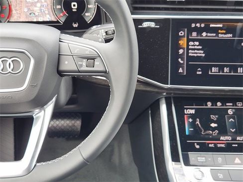 New 2025 Audi Q7 2.0T Premium image 26