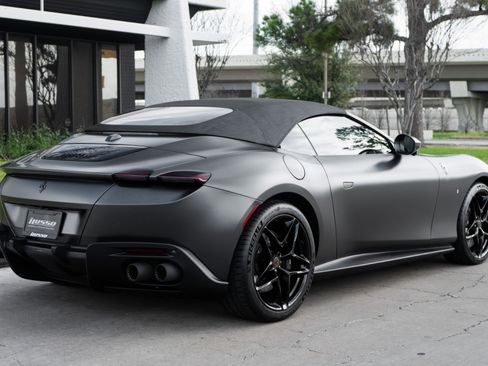 Used 2025 Ferrari Roma Spider image 16
