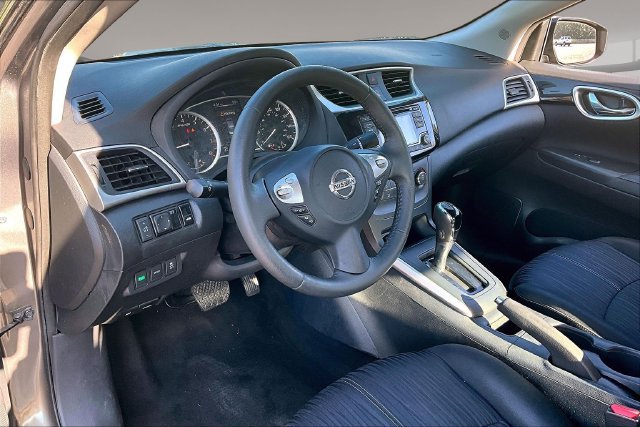 Used 2016 Nissan Sentra SV w/ Style Package FWD image 13