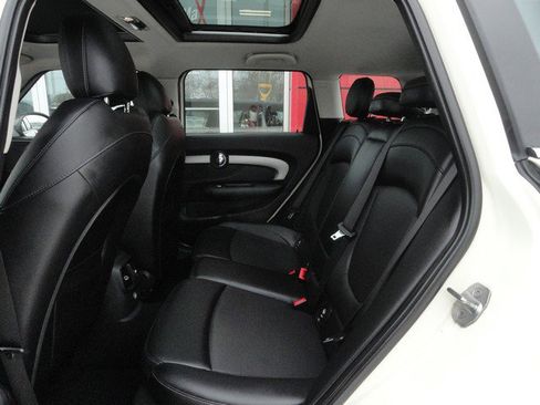 Used 2017 MINI Cooper Clubman S image 12