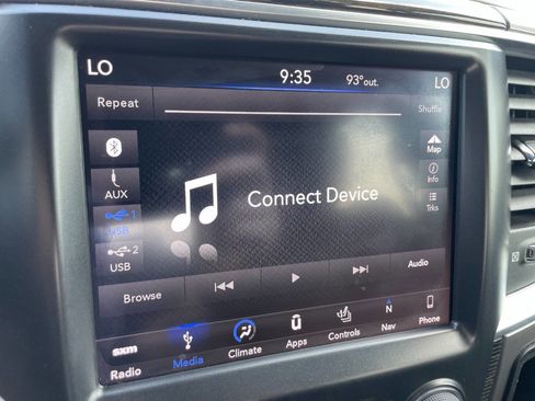 Used 2018 RAM 3500 Laramie Longhorn image 36