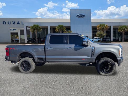 Used 2023 Ford F350 Platinum w/ FX4 Off-Road Package image 3