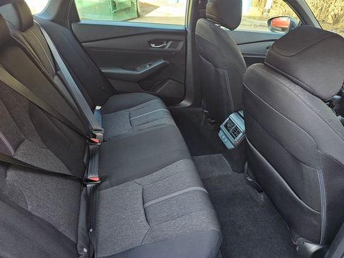 Used 2025 Honda Accord Sport image 19