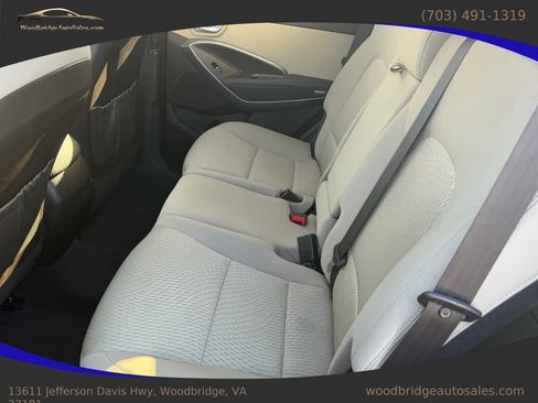 Used 2017 Hyundai Santa Fe Sport w/ 2.4L Value Package 06 image 24