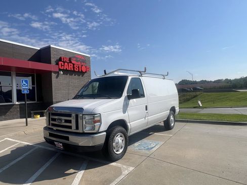 Used 2012 Ford E-250 and Econoline 250 w/ PWR Group RWD image 2