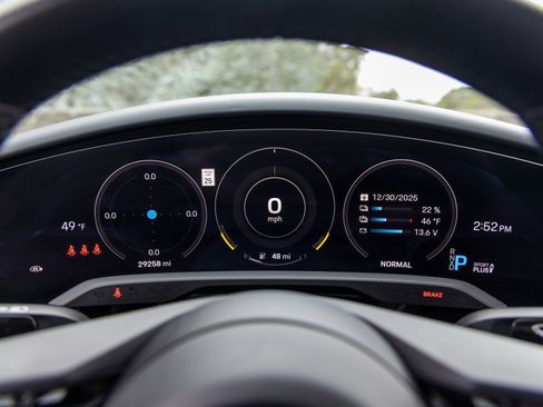 Certified 2022 Porsche Taycan Turbo image 33