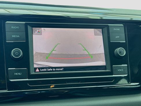 Used 2024 Volkswagen Taos S image 10