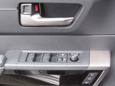 Certified 2026 Toyota Tundra Limited AWD/4WD image 39