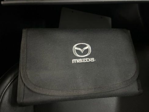 Used 2022 MAZDA MAZDA3 s image 31