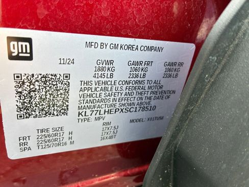 Used 2025 Chevrolet Trax LT image 28