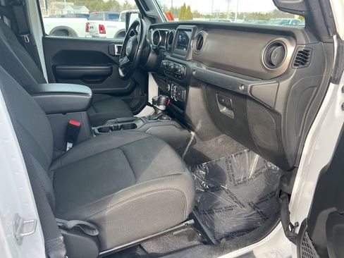 Certified 2021 Jeep Gladiator Sport image 11