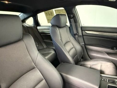 Used 2021 Honda Accord Sport image 40