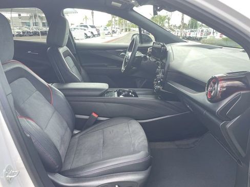 Certified 2025 Chevrolet Blazer EV RS image 27