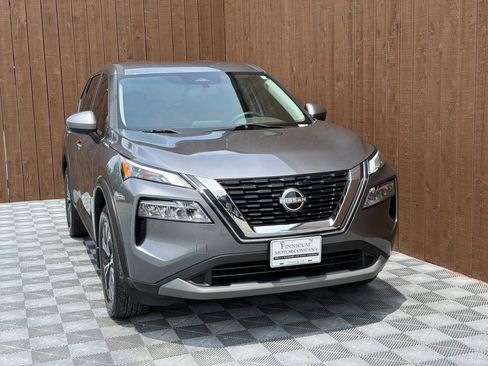 Used 2023 Nissan Rogue SV FWD image 10