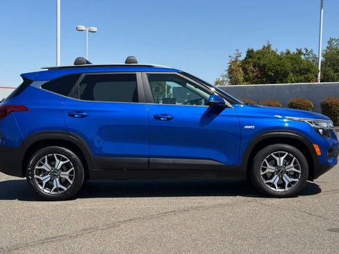 Used 2023 Kia Seltos EX AWD/4WD image 6