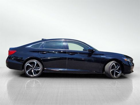 Used 2022 Honda Accord Sport image 3
