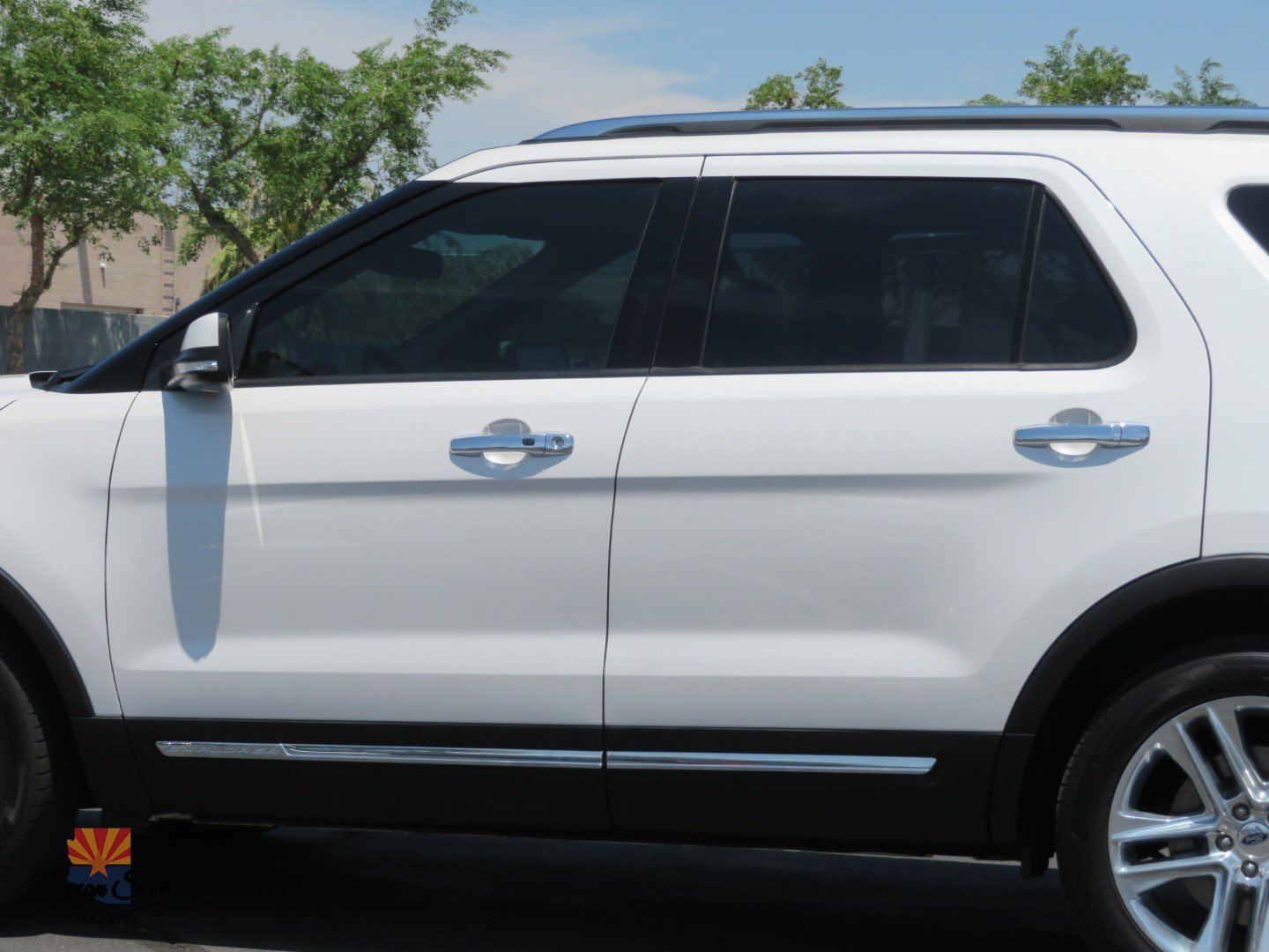 Used 2017 Ford Explorer Limited FWD image 19