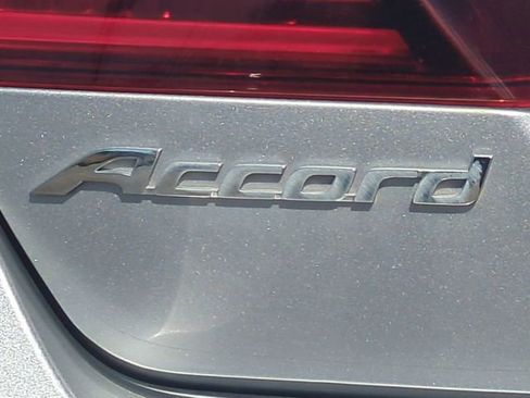 Used 2017 Honda Accord Touring image 17