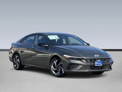 Certified 2025 Hyundai Elantra SEL