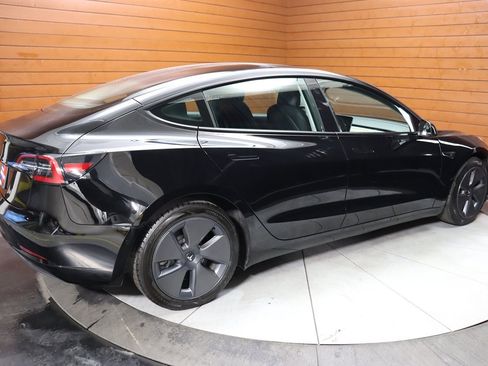 Used 2023 Tesla Model 3 Standard Range image 17